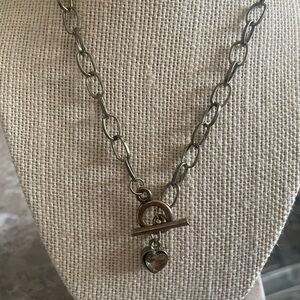 Vintage link brushed antique gold tone necklace with topaz stone 18” long! Cute!